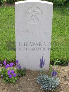 ANCONA WAR CEMETERY - HARI LAL THAPA, 